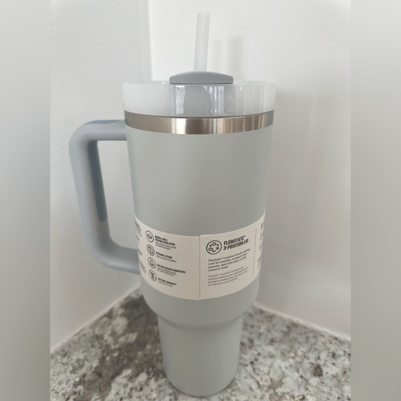 NEW Stanley- The Flowstate Quencher H2.0 Tumbler 40 OZ - Fog - Picture 4 of 6